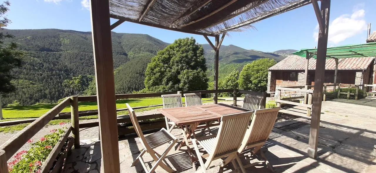 Country house El Serrat Turisme Rural Planoles