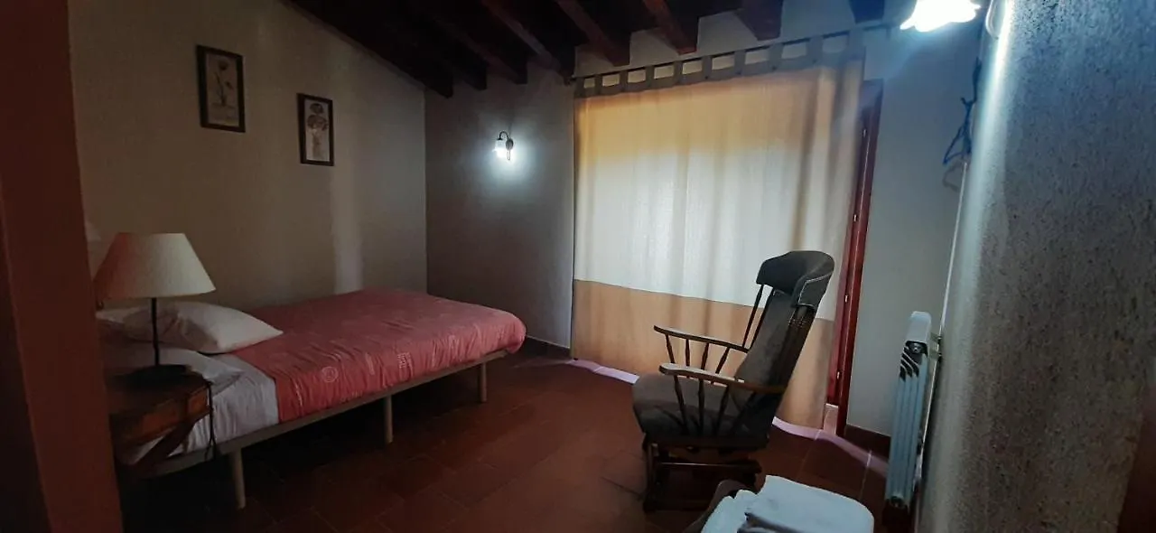 Country house El Serrat Turisme Rural Planoles Spain