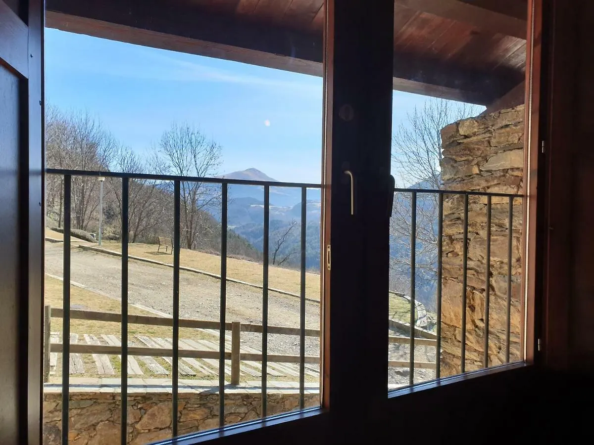 Country house El Serrat Turisme Rural Planoles Spain